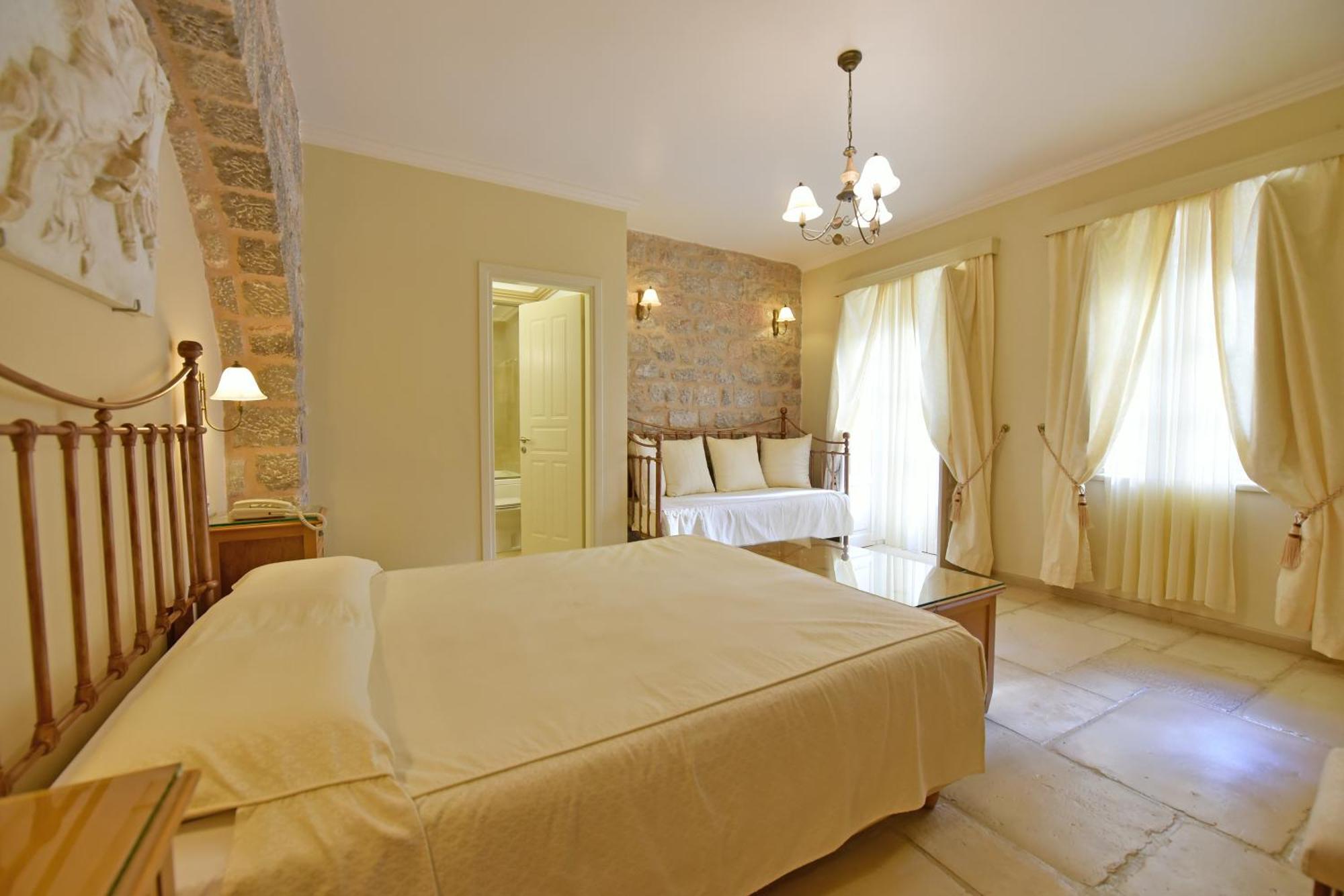 Angelica Traditional Boutique Hotel Идра Номер фото